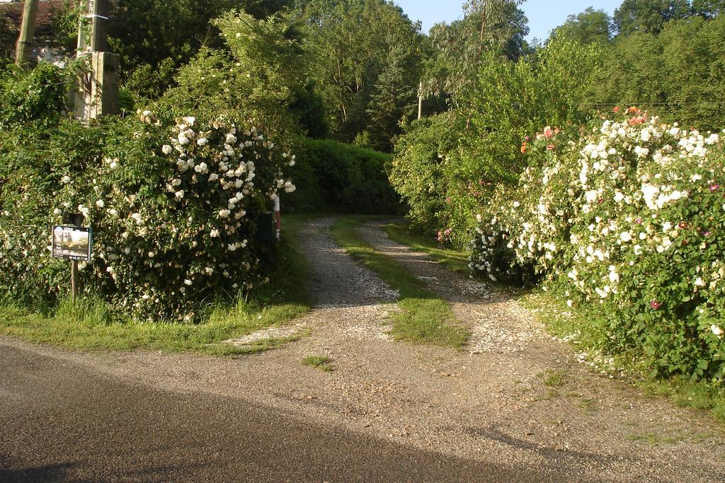 Gîte Au Jardin Meilhan-sur-Garonne Exterior foto